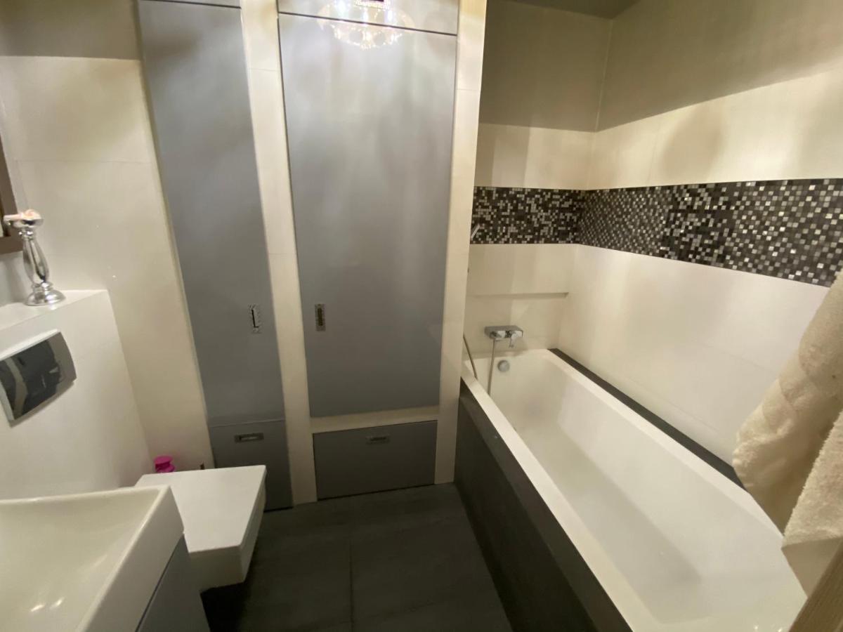 Lake View Ostroda Luxury Apartment Екстер'єр фото