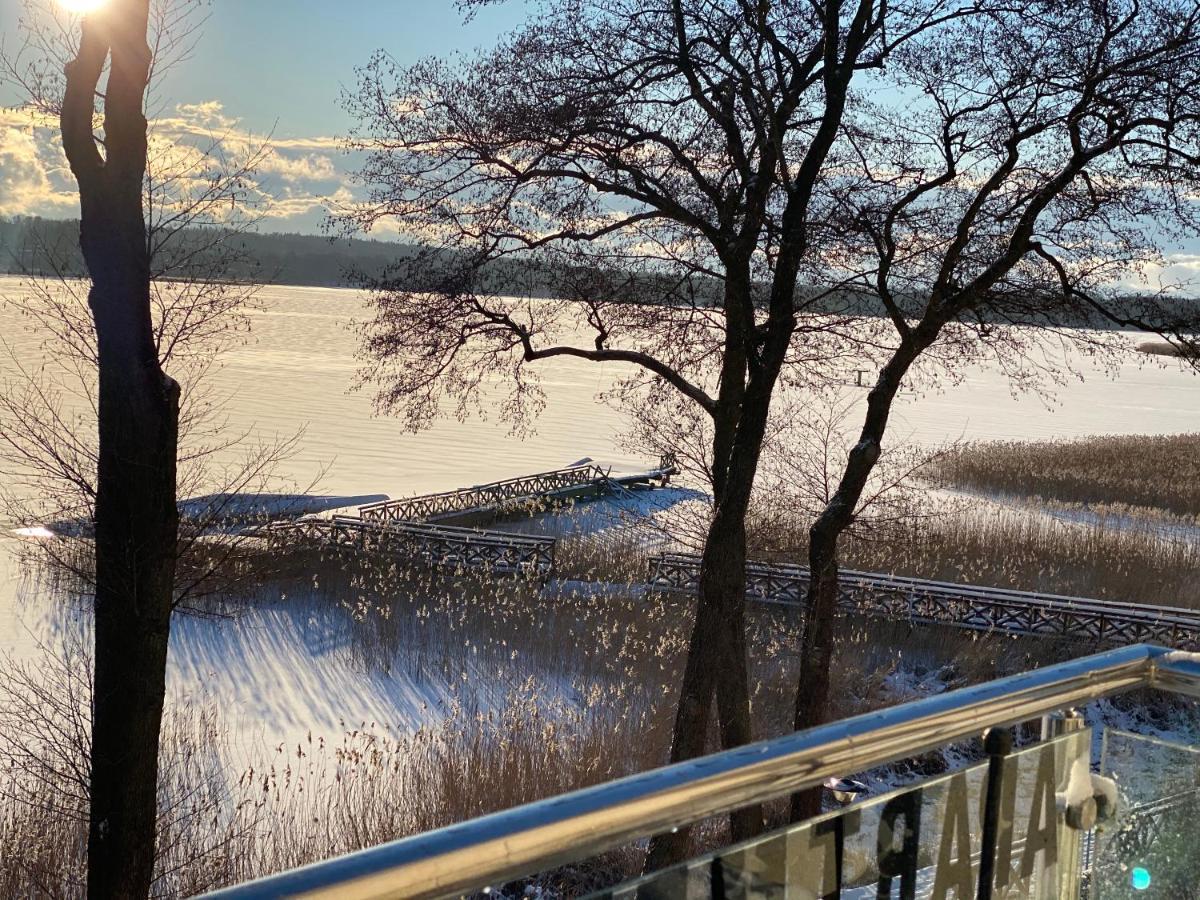 Lake View Ostroda Luxury Apartment Екстер'єр фото